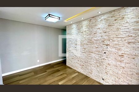 Sala de apartamento para alugar com 2 quartos, 58m² em Jardim Flor da Montanha, Guarulhos