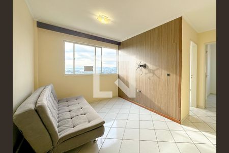 Sala de TV de apartamento para alugar com 2 quartos, 52m² em Serraria, São José