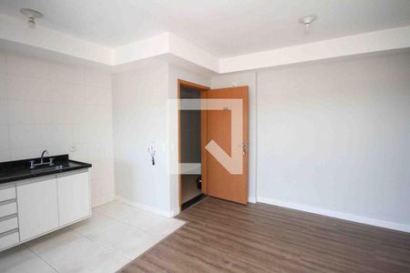 Sala de casa para alugar com 2 quartos, 56m² em Aricanduva, São Paulo