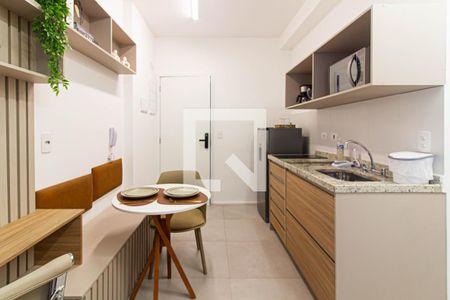 Cozinha de kitnet/studio para alugar com 1 quarto, 27m² em Vila Anglo Brasileira, São Paulo