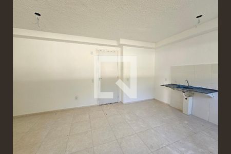 Sala de apartamento para alugar com 2 quartos, 40m² em Jardim Alvorada, Nova Iguaçu