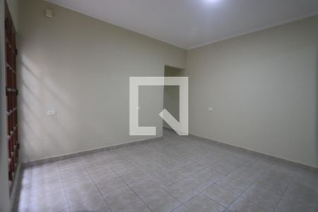 Sala de casa para alugar com 2 quartos, 120m² em Chácara Mafalda, São Paulo