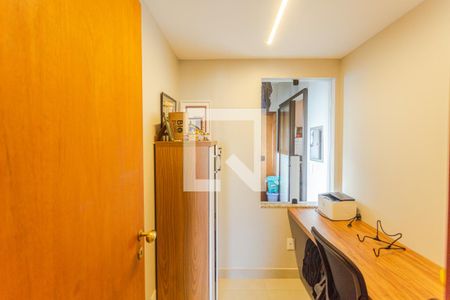 Escritório de apartamento para alugar com 3 quartos, 100m² em Carmo, Belo Horizonte