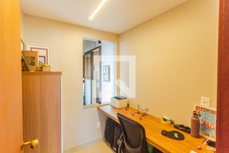 Escritório de apartamento para alugar com 3 quartos, 100m² em Carmo, Belo Horizonte