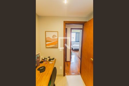 Escritório de apartamento para alugar com 3 quartos, 100m² em Carmo, Belo Horizonte
