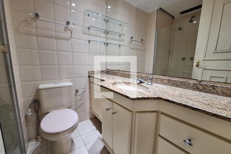 Banheiro de apartamento para alugar com 2 quartos, 96m² em Vila Gilda, Santo André