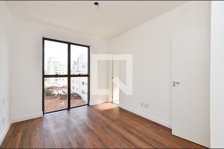 Suíte de apartamento à venda com 3 quartos, 90m² em Sagrada Família, Belo Horizonte