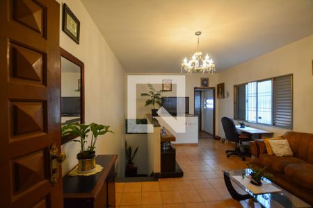 Casa à venda com 6 quartos, 216m² em Jardim Dracena, São Paulo