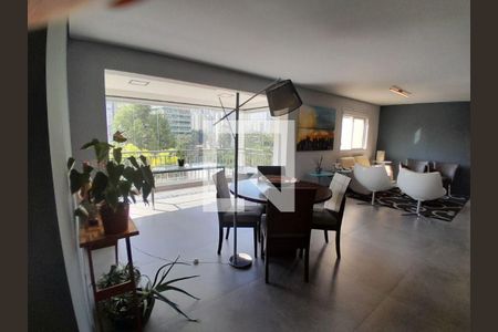 Apartamento à venda com 2 quartos, 128m² em Jardim Taboao, São Paulo