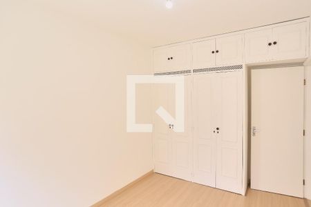 Quarto de apartamento à venda com 2 quartos, 64m² em Colégio Batista, Belo Horizonte