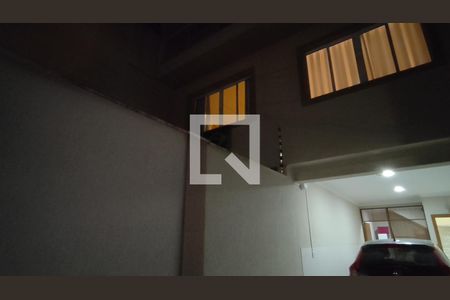 Casa à venda com 3 quartos, 145m² em Parque Maria Domitila, São Paulo