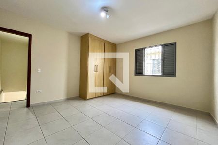 Quarto 1 de casa para alugar com 2 quartos, 78m² em Jabaquara, São Paulo