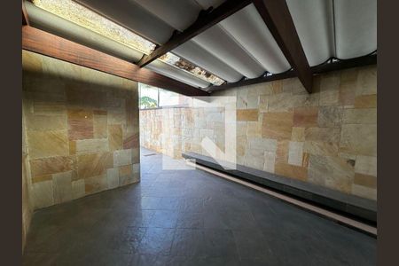 Casa à venda com 3 quartos, 250m² em Vila Sonia, São Paulo