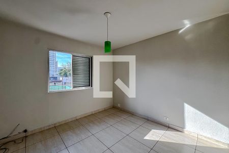 Quarto 1 de casa para alugar com 2 quartos, 180m² em Vila Prudente, São Paulo