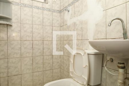 Banheiro de casa para alugar com 1 quarto, 45m² em Vila Jacuí, São Paulo