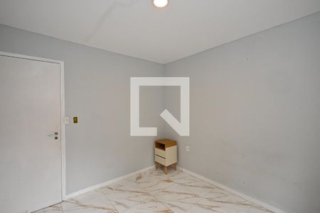 Quarto 1 de casa para alugar com 2 quartos, 44m² em Parque Assuncao, Taboão da Serra