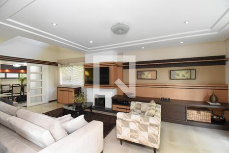 Sala de Estar de casa de condomínio à venda com 4 quartos, 346m² em Pilarzinho, Curitiba