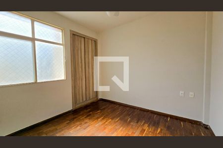 Apartamento à venda com 3 quartos, 97m² em Calafate, Belo Horizonte