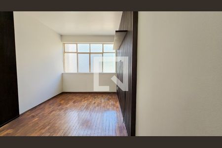 Apartamento à venda com 3 quartos, 97m² em Calafate, Belo Horizonte