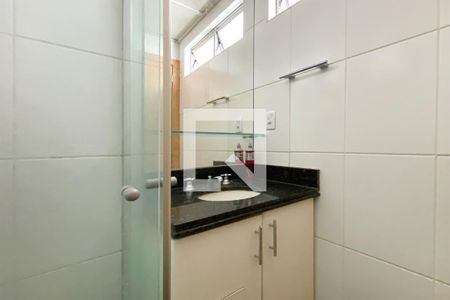 Banheiro da Suíte de apartamento para alugar com 2 quartos, 70m² em Lourdes, Belo Horizonte