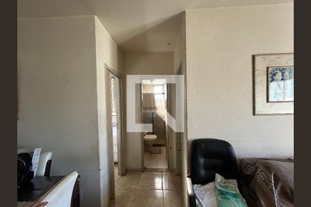 Corredor de apartamento para alugar com 2 quartos, 55m² em Osvaldo Cruz, Rio de Janeiro