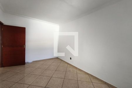 Quarto 2 de casa para alugar com 2 quartos, 105m² em Jardim Garcia, Campinas