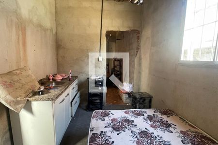 Quarto de casa para alugar com 2 quartos, 210m² em São Bento, Duque de Caxias