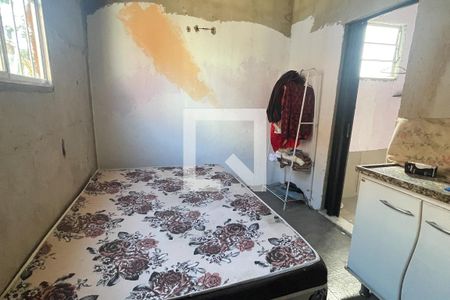Quarto de casa para alugar com 2 quartos, 210m² em São Bento, Duque de Caxias