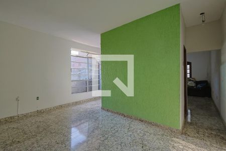 Casa à venda com 3 quartos, 300m² em Parque Xangri-lá, Contagem