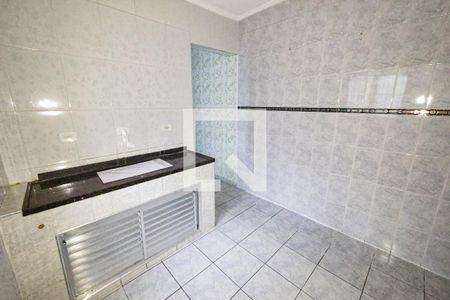 Cozinha de apartamento para alugar com 1 quarto, 70m² em Guilhermina, Praia Grande