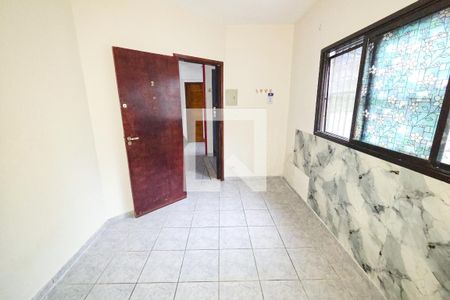 Cozinha de apartamento para alugar com 1 quarto, 70m² em Guilhermina, Praia Grande