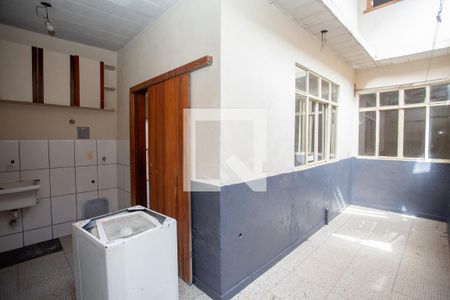 Cozinha e Área de Serviço de casa à venda com 5 quartos, 251m² em Água Branca, Contagem