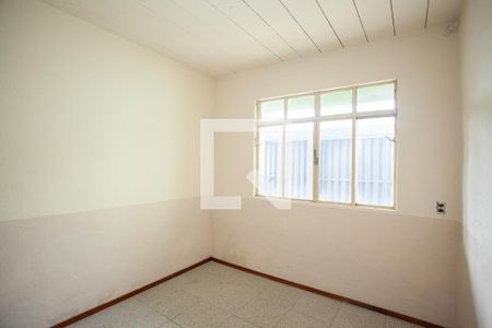 Quarto de casa à venda com 5 quartos, 251m² em Água Branca, Contagem