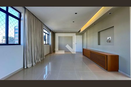 Sala  de apartamento à venda com 4 quartos, 144m² em Coração Eucarístico, Belo Horizonte