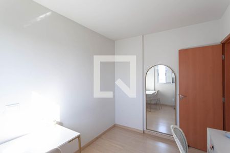 Quarto de apartamento à venda com 2 quartos, 55m² em Santa Efigênia, Belo Horizonte