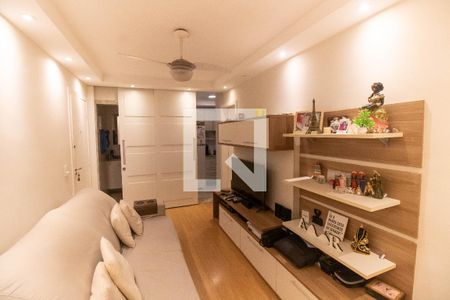 Sala de apartamento à venda com 2 quartos, 60m² em Maria Paula, Niterói