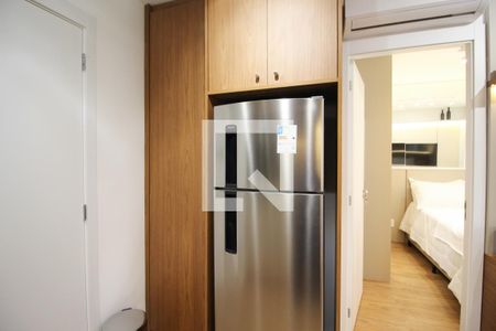 Cozinha de apartamento para alugar com 1 quarto, 24m² em Vila Nova Conceição, São Paulo
