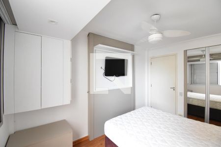 Quarto 1 de apartamento para alugar com 2 quartos, 64m² em Centro, Curitiba