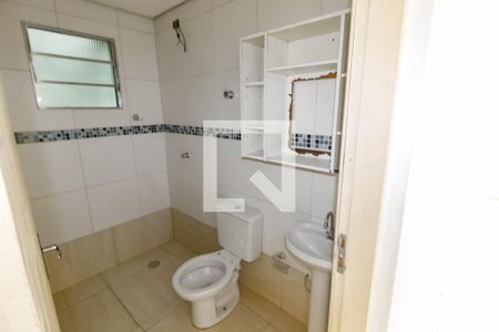 Banheiro de casa para alugar com 1 quarto, 30m² em Jardim Record, Taboão da Serra