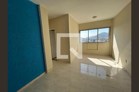 Sala de apartamento para alugar com 2 quartos, 68m² em Praça Seca, Rio de Janeiro
