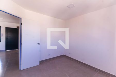Quarto 1 de apartamento para alugar com 2 quartos, 40m² em Vila Canero, São Paulo
