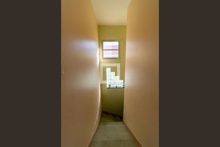 Escada de casa para alugar com 2 quartos, 115m² em Vila Independencia, São Paulo