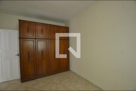 Quarto 1 de apartamento para alugar com 2 quartos, 103m² em Rocha Miranda, Rio de Janeiro