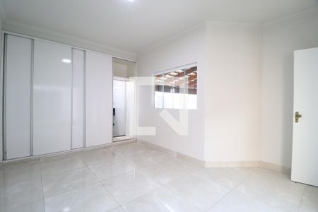 Quarto 1 - Suíte de casa para alugar com 4 quartos, 360m² em Granada, Uberlândia