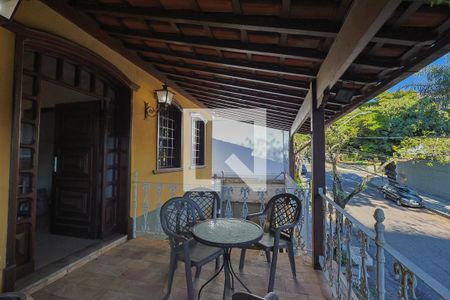 Casa à venda com 4 quartos, 300m² em Mangabeiras, Belo Horizonte