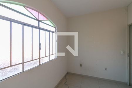 Casa à venda com 4 quartos, 272m² em Minas Caixa, Belo Horizonte