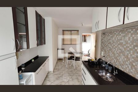 Cozinha de casa de condomínio para alugar com 2 quartos, 55m² em Vila Cristina, Ferraz de Vasconcelos