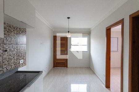 Sala e Cozinha  de apartamento para alugar com 2 quartos, 42m² em Vila Carmosina, São Paulo