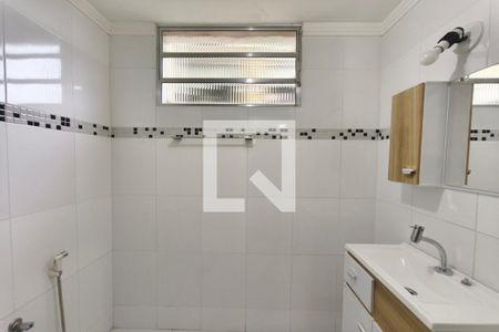 Banheiro de apartamento à venda com 1 quarto, 66m² em Centro, Campinas
