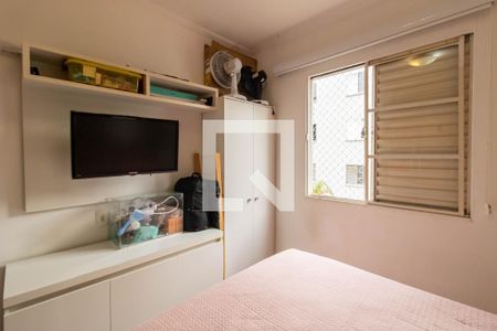 Quarto 1 de apartamento à venda com 2 quartos, 53m² em Jardim Flor da Montanha, Guarulhos